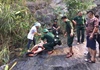 Cứu hộ du khách người Anh gặp nạn khi đi phượt ở thác nước