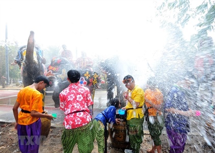 Tưng bừng với lễ hội té nước mừng Năm mới tại Thái Lan
