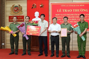 Quảng Bình: Khen thưởng ban chuyên án bắt giữ vụ vận chuyển, mua bán gần 1 tấn thuốc nổ