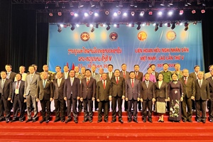 Khai mạc Liên hoan hữu nghị nhân dân Việt Nam-Lào lần thứ V
