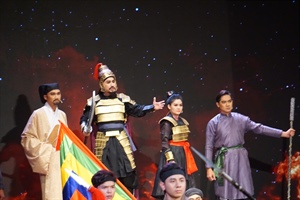 Diện mạo mới của sân khấu sử Việt